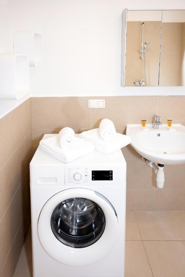 Premium 80 M2 Apartment - Free Parking ウィーン エクステリア 写真