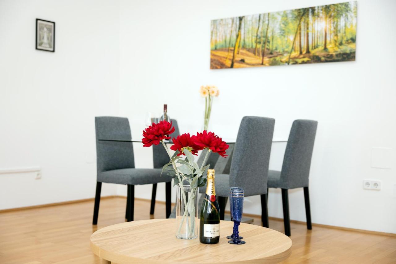 Premium 80 M2 Apartment - Free Parking ウィーン エクステリア 写真